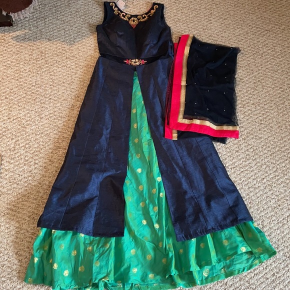 Churidar with Chaniya - Picture 1 of 4